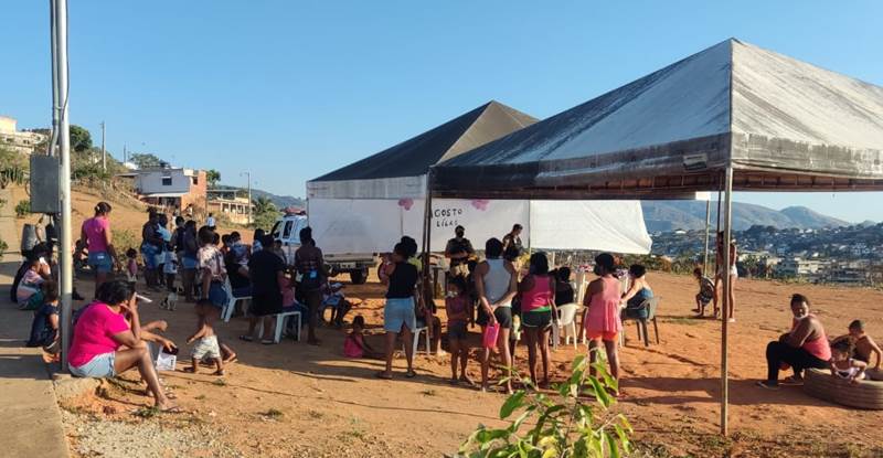 PM de Leopoldina realiza ação de combate à violência doméstica no Bairro Solar