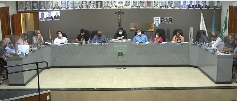 Câmara Municipal de Leopoldina acaba com voto secreto e recesso de meio do ano