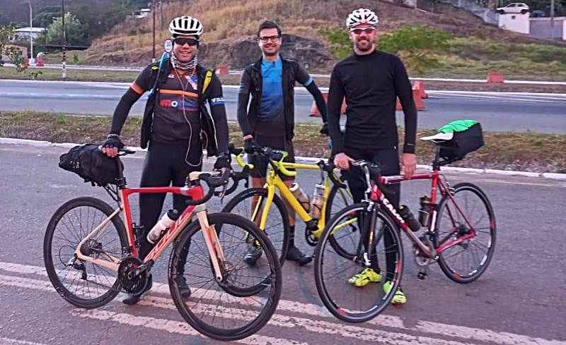 Fé motiva ciclistas a viajar de Leopoldina até Basílica de Nossa Senhora Aparecida em São Paulo