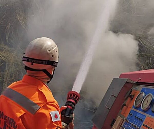 7º Pelotão do Corpo de Bombeiros combate queimadas em Leopoldina e região