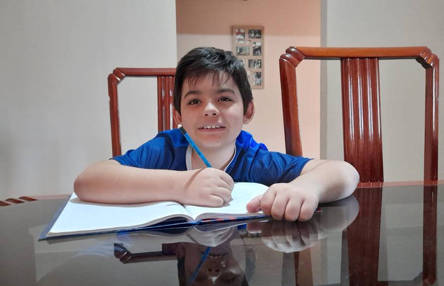 Criança de 8 anos envia carta ao jornal O Vigilante como atividade escolar