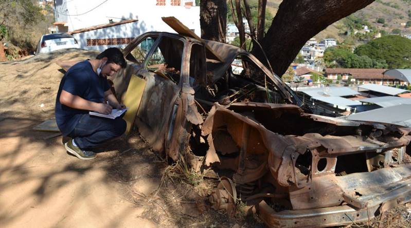 Prefeitura dá prazo para retirada de veículos abandonados em vias públicas de Leopoldina