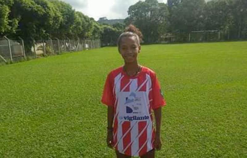 Revelação do futebol em Tebas, Aninha participa de 2 jogos observada pelo Paris Saint-Germain