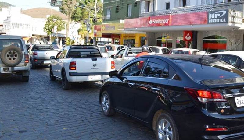 Dívidas de IPVA e taxas estaduais podem ser pagas com desconto de até 100% em juros e multas