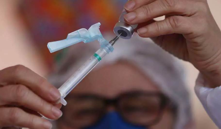 Rio é o primeiro Estado a anunciar vacinação com 3ª dose: será em setembro