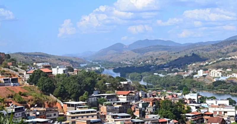 Criança de 10 anos fica ferida após ser atacada por cadela em Além Paraíba