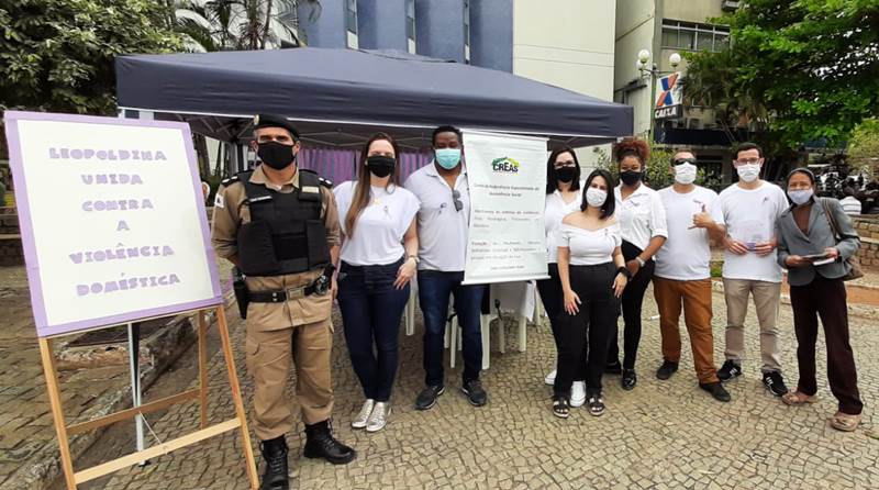 Leopoldina encerra ‘Agosto Lilás’ com blitz educativa sobre direitos da mulher