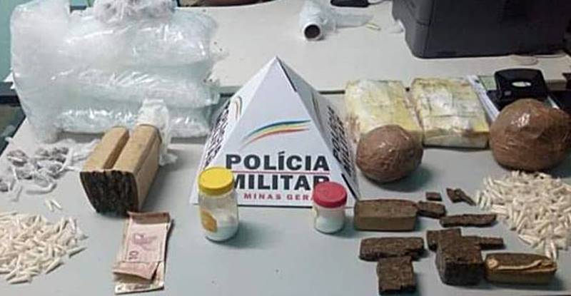 PM apreende drogas e prende duas pessoas em Volta Grande