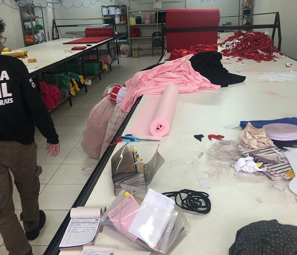 Operação Cartoon da Polícia Civil apreende roupas falsificadas em Muriaé