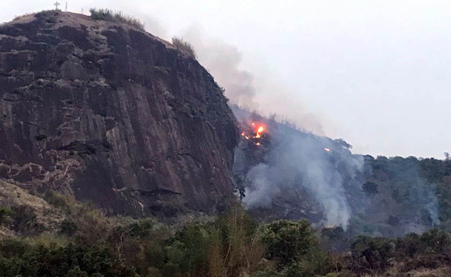 Incêndios em vegetação atingem duas grandes áreas verdes em Leopoldina