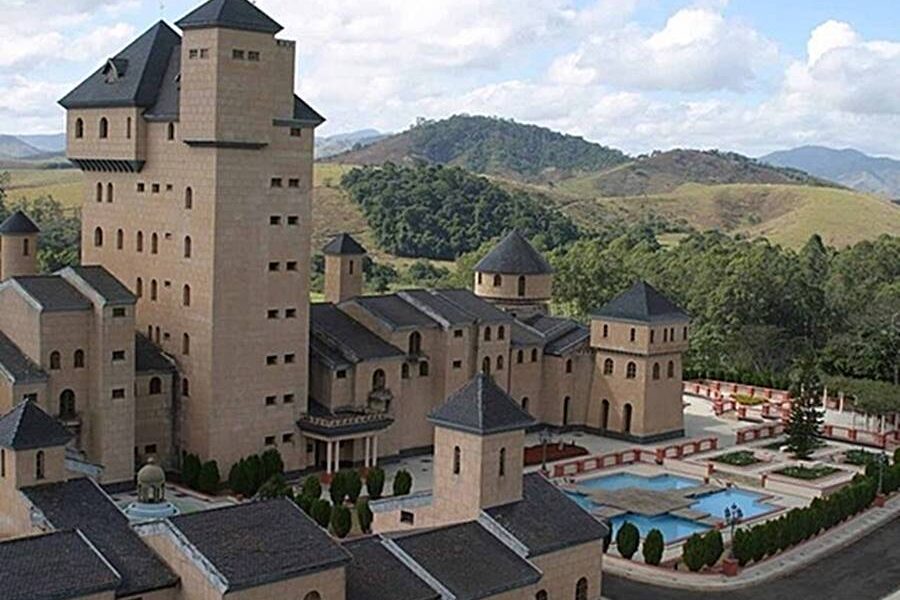 Castelo em São João Nepomuceno vai a leilão com lance mínimo de R$ 30 milhões