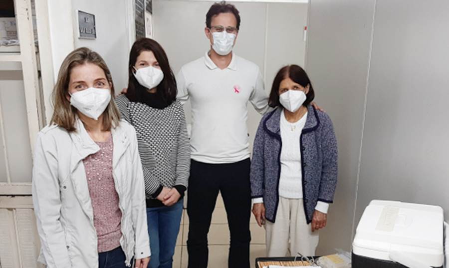 Doses de reforço para profissionais de saúde são distribuídas pela GRS Leopoldina