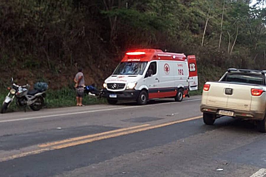 Motociclista fica ferido após acidente na BR-116 em Leopoldina