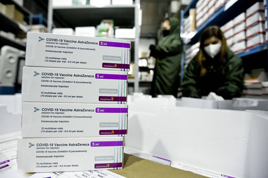 Leopoldina aplica 2ª dose da AstraZeneca em pessoas que receberam a primeira até 30 de junho