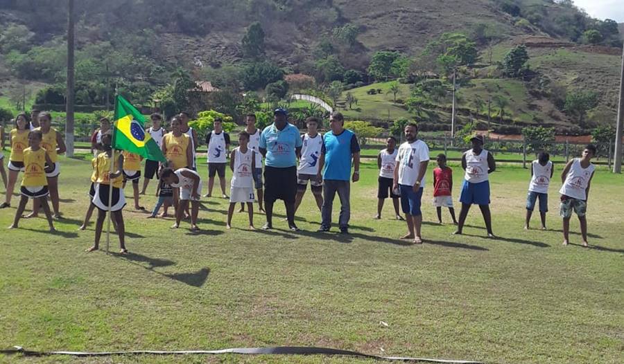 Projeto Educacional do Bairro João Paulo II comemora dia da criança em Leopoldina