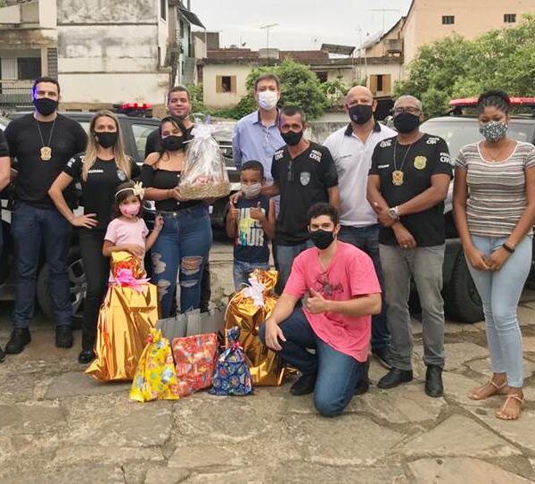 Polícia Civil comemora ‘dia das crianças’ com entrega de brinquedos em Leopoldina