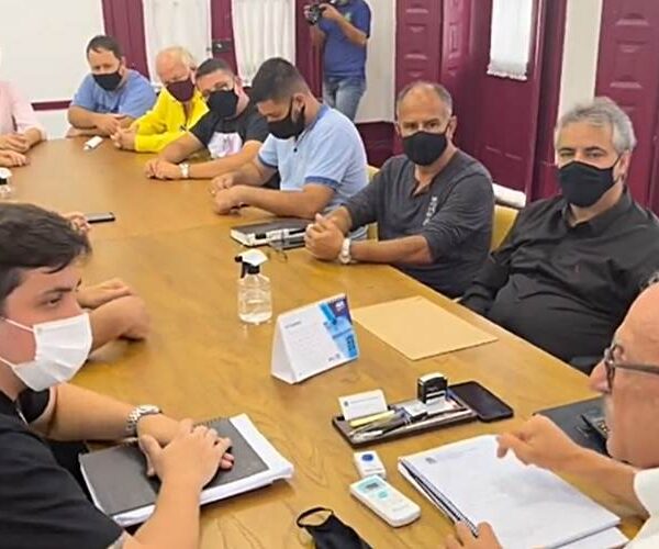 Prefeitura de Leopoldina entrega Plano Plurianual à Câmara de Vereadores