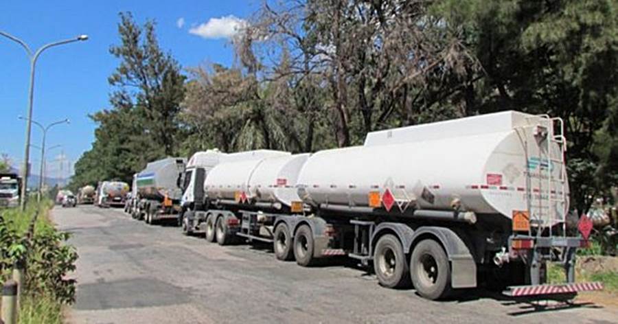 Sindicato anuncia paralisação de transportadoras de combustível em Minas