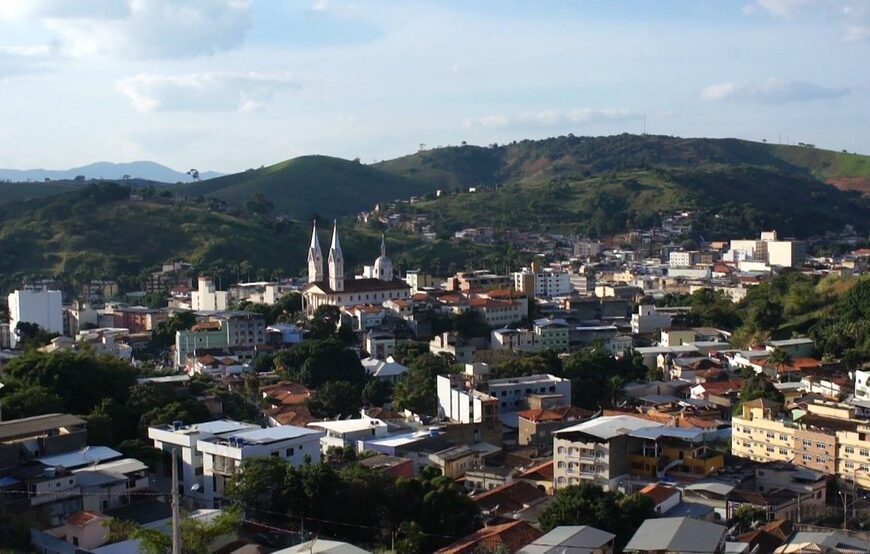 Gêmeos de 1 ano morrem afogados em piscina de casa em Ubá