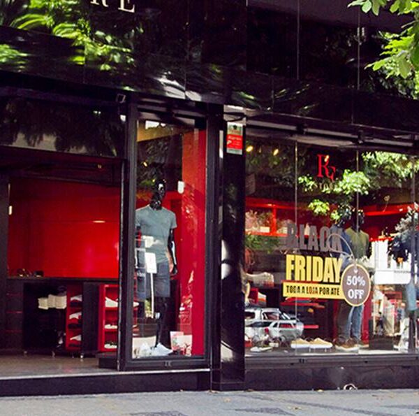 Procon alerta consumidores sobre práticas abusivas que podem ocorrer na Black Friday