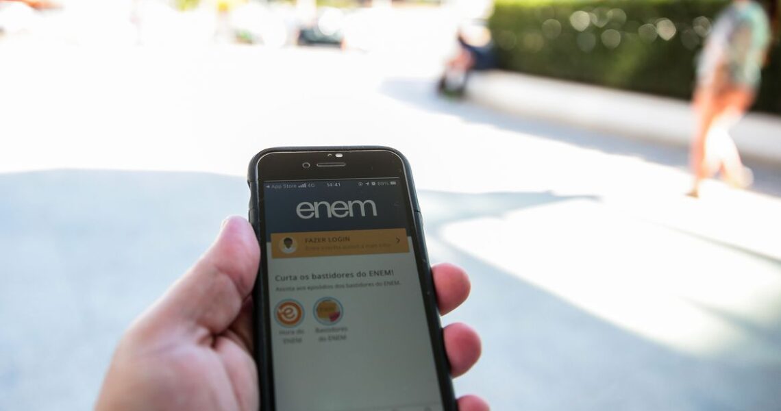 Enem começa a ser aplicado neste domingo em todo o país