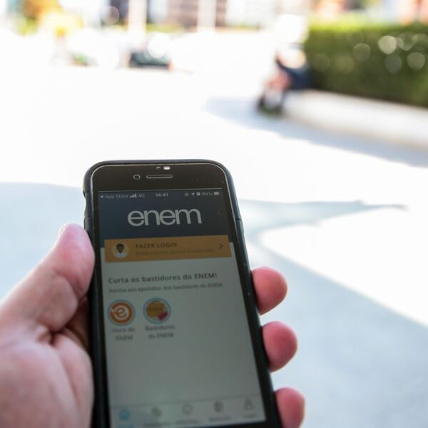 Enem começa a ser aplicado neste domingo em todo o país