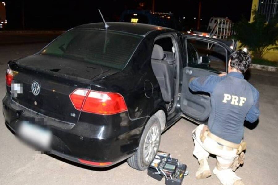 Motorista de aplicativo é preso pela PRF em Muriaé com carro roubado há 7 anos