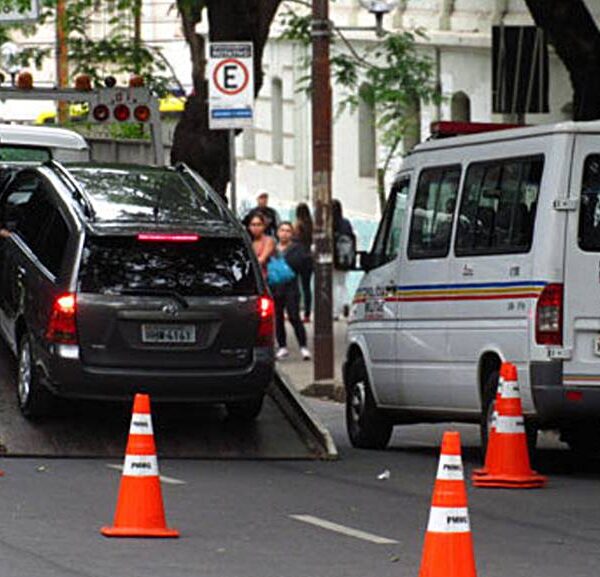Nova lei dá 15 dias para motorista regularizar veículo e evitar guincho em blitz