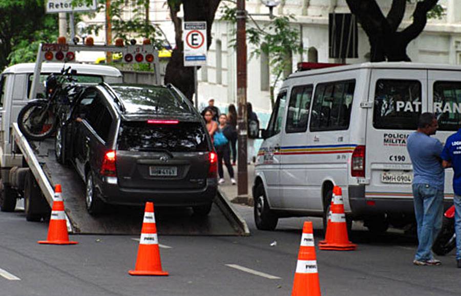 Nova lei dá 15 dias para motorista regularizar veículo e evitar guincho em blitz