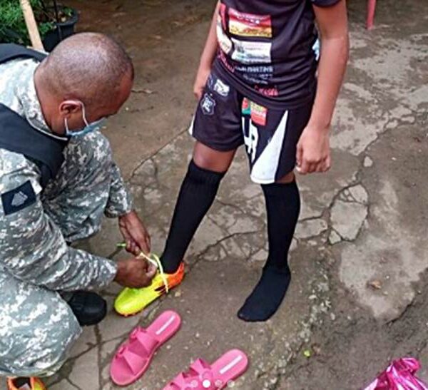 Presídio de Leopoldina apadrinha sonho de filha de custodiado
