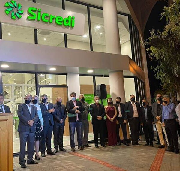 Sicredi inaugura agência em Leopoldina