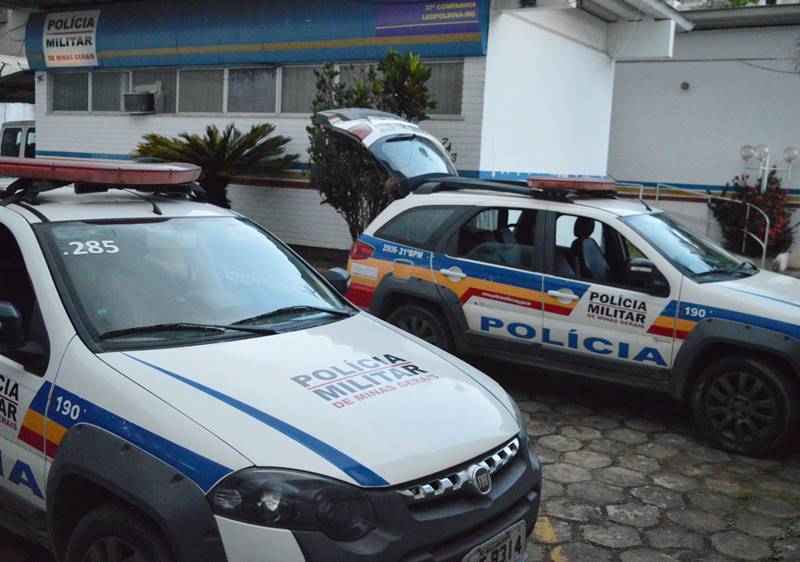 Homem mata esposa a facadas no Bandeirantes em Leopoldina e se entrega à polícia