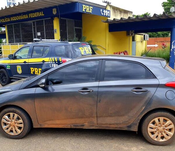 PRF apreende 1 kg de cocaína durante fiscalização na BR-356 em Muriaé