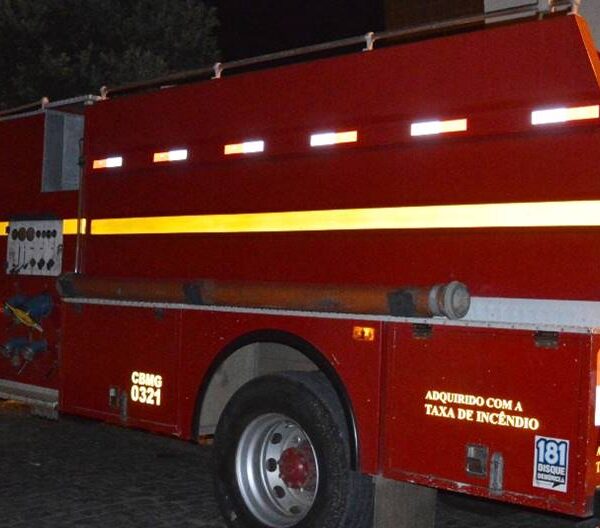 Frasco de aerossol explode dentro de residência e mobiliza Corpo de Bombeiros em Leopoldina