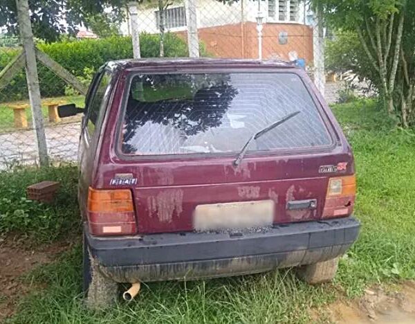 Uno furtado em Leopoldina é localizado pela PM abandonado em Guarani