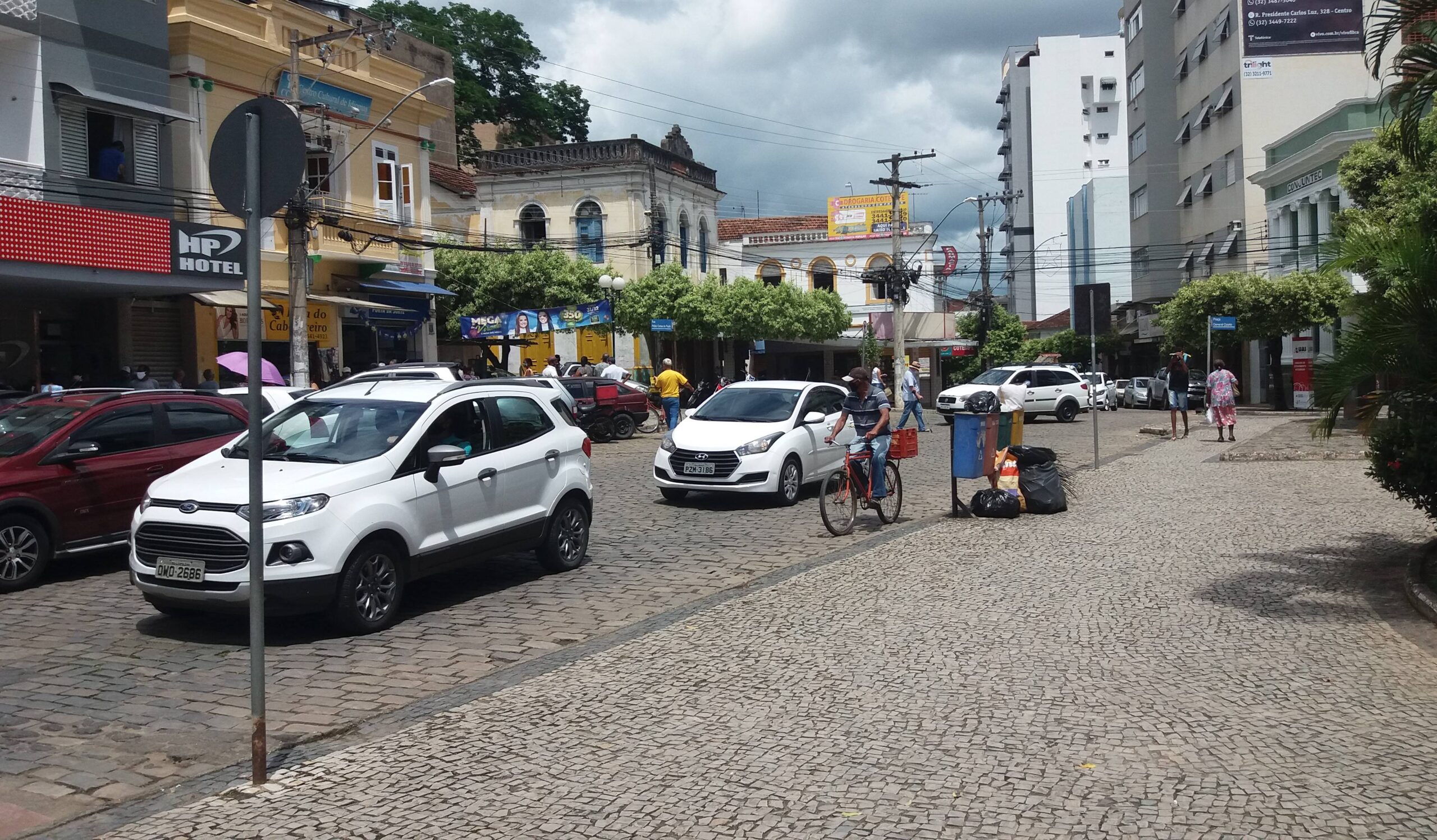 Comércio em Leopoldina terá horário especial para compras de Natal