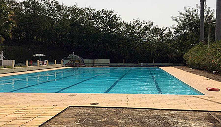 Homem morre após mergulhar em piscina de clube em Dona Euzébia