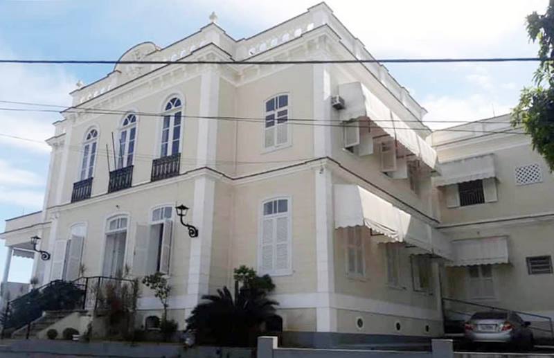 Criança de 8 anos morre de Covid-19 em Além Paraíba