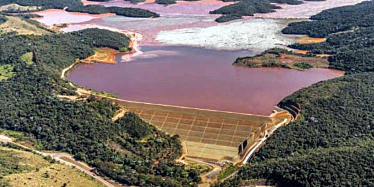 Governo de Minas e MP notificam Vale e cobram ações preventivas em 18 barragens