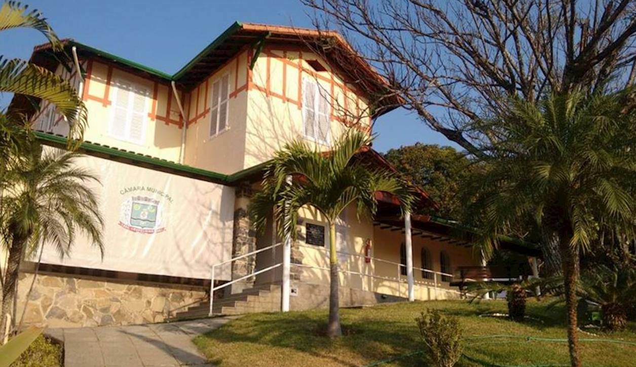 Câmara Municipal de Leopoldina divulga edital de concurso público para 8 vagas