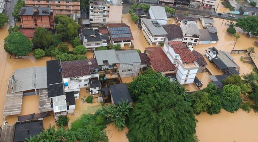 Cataguases disponibiliza escolas municipais para abrigar desalojados após enchentes