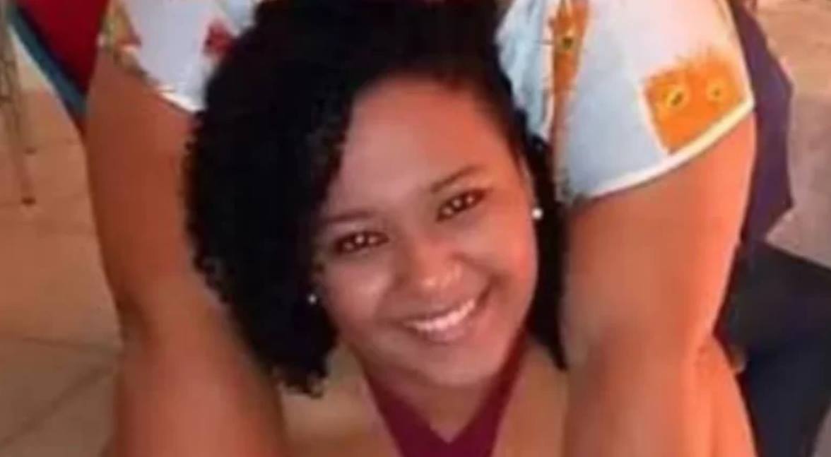 Família faz campanha em Leopoldina para comprar cadeira de rodas motorizada para jovem de 21 anos