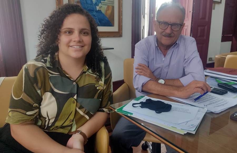 Prefeito de Leopoldina nomeia nova Secretária de Obras