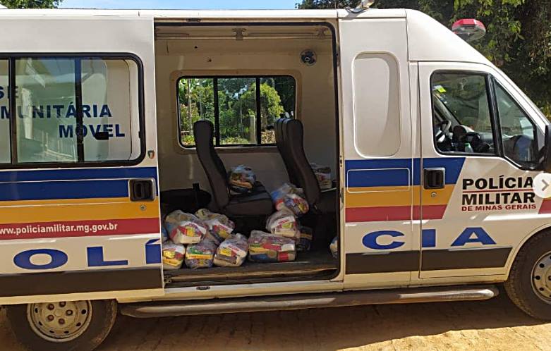 Ação conjunta doa cestas de alimentos para famílias atingidas pela enchente em Cataguases