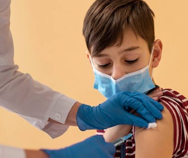 Anvisa aprova Coronavac para uso emergencial em crianças e adolescentes de 6 a 17 anos