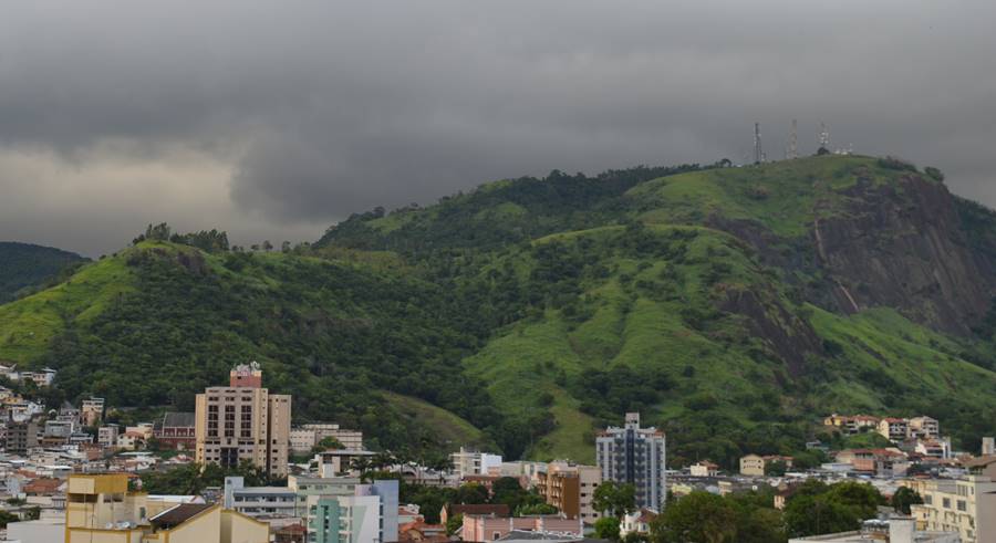 Final de semana será de céu nublado e pancadas de chuvas na região