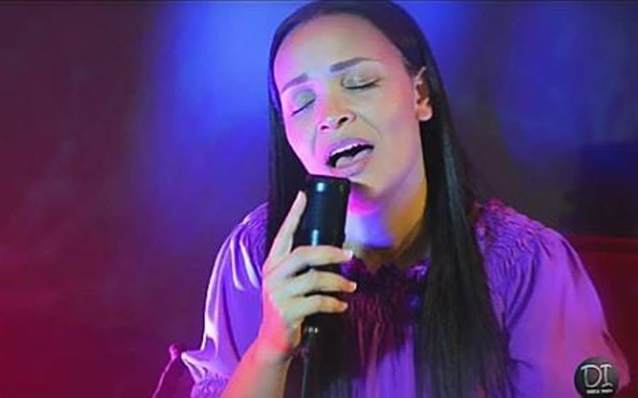 Cantora gospel de Recreio, Josiane Lobo, lança novo vídeo clipe