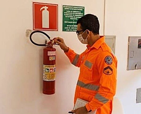 Corpo de Bombeiros alerta não ter vínculo com empresa ou pessoa que comercializa equipamentos contra incêndios