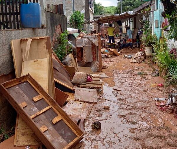 Defesa Civil de Leopoldina faz apelo por doações para atingidos pela chuva em Ribeiro Junqueira