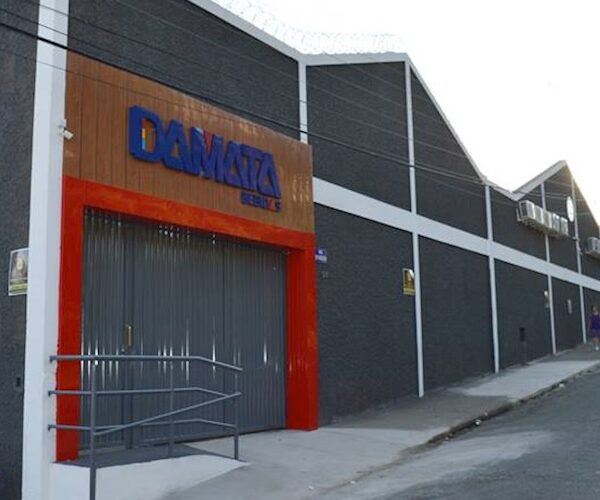 Damata Bebidas divulga vaga para repositor de supermercado em Leopoldina